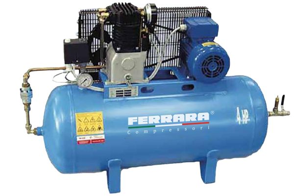 High pressure piston compressor